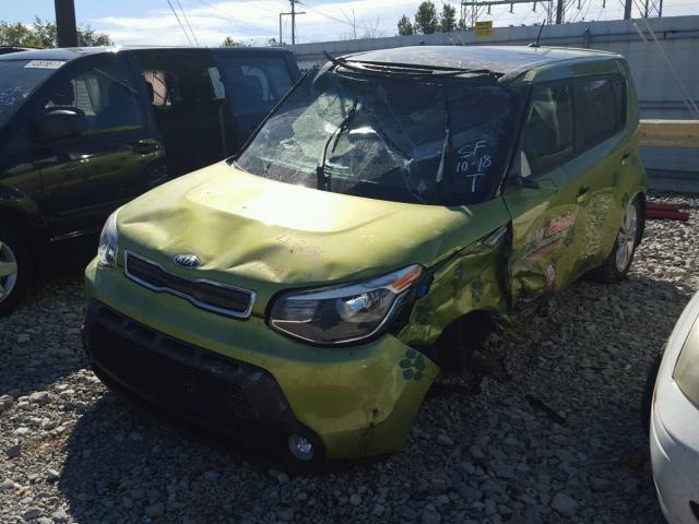 KNDJP3A5XF7754356 - 2015 KIA SOUL + GREEN photo 2