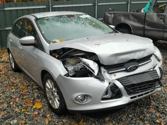 1FAHP3K27CL356856 - 2012 FORD FOCUS SILVER photo 1