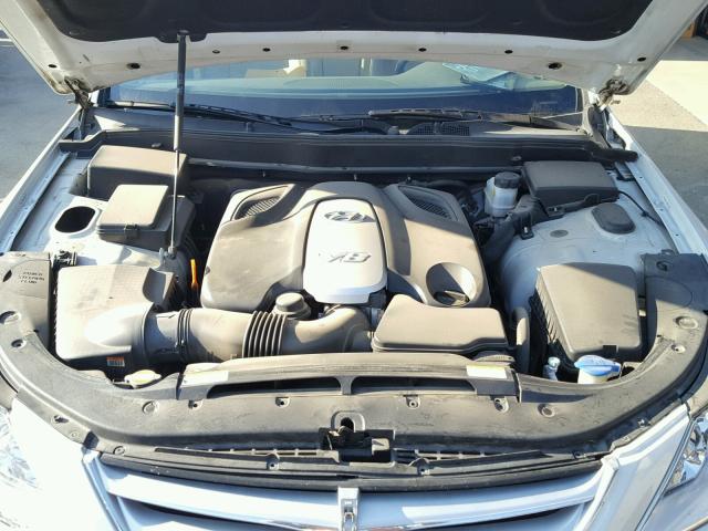 KMHGC46F69U047057 - 2009 HYUNDAI GENESIS 4. WHITE photo 7