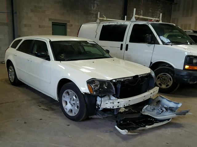 2D4FV48TX5H555609 - 2005 DODGE MAGNUM SE WHITE photo 1