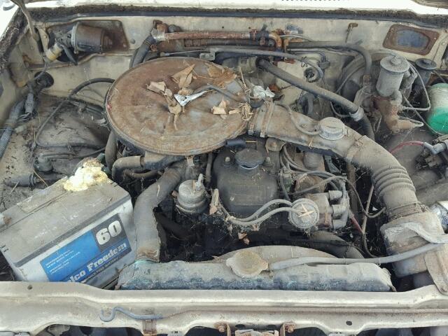 JT4RN44E1D1119813 - 1983 TOYOTA PICKUP 3/4 CREAM photo 7