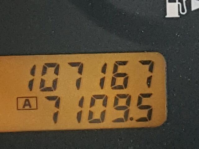 3N1BC11E38L369968 - 2008 NISSAN VERSA S 黑色 照片 8