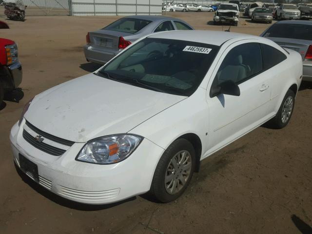 1G1AS18H397209437 - 2009 CHEVROLET COBALT LS WHITE photo 2