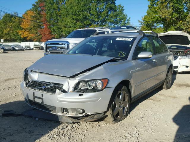 YV1MH682X52072929 - 2005 VOLVO S40 SILVER photo 2