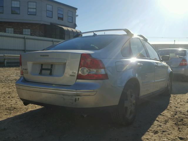 YV1MH682X52072929 - 2005 VOLVO S40 SILVER photo 4