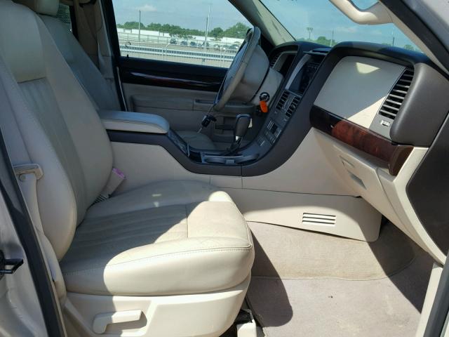 5LMEU68HX3ZJ52593 - 2003 LINCOLN AVIATOR 银色 照片 5