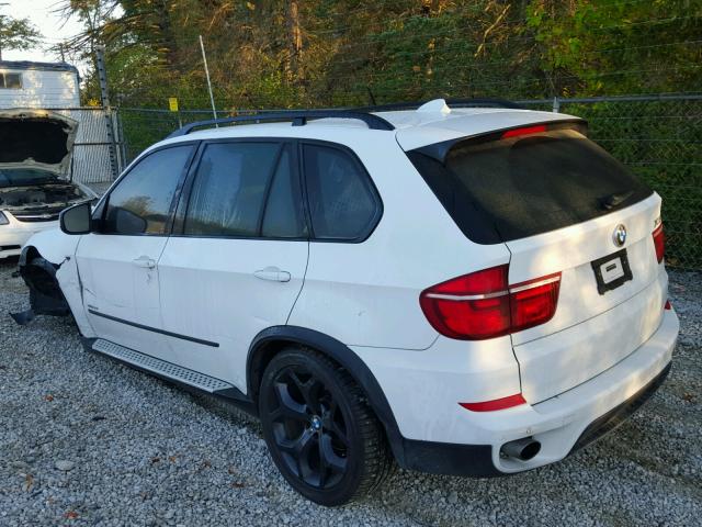 5UXZV4C53BL405020 - 2011 BMW X5 XDRIVE3 WHITE photo 3