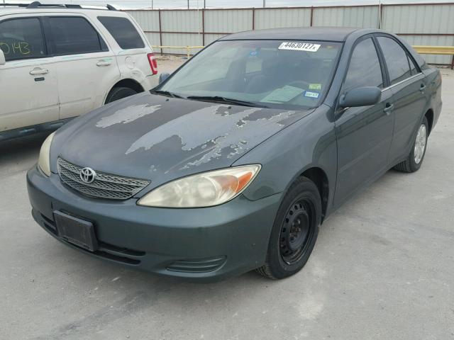 4T1BE30K73U749108 - 2003 TOYOTA CAMRY LE GREEN photo 2