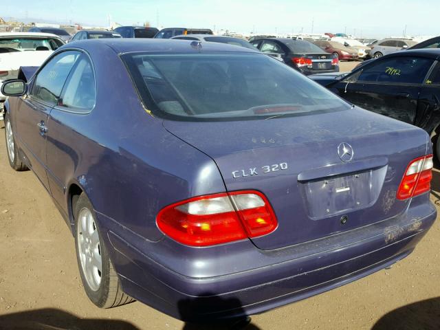 WDBLJ65G4YF132883 - 2000 MERCEDES-BENZ CLK BLUE photo 3