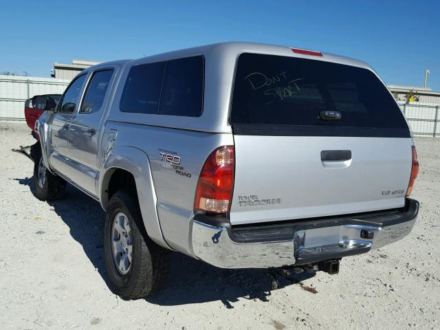 5TELU42N98Z566879 - 2008 TOYOTA TACOMA DOU SILVER photo 3