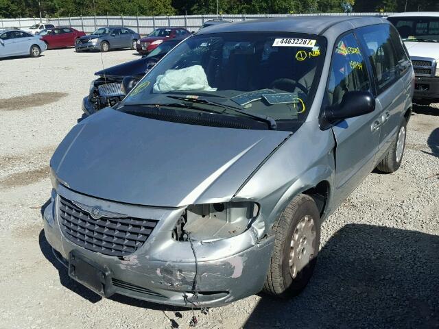 1C4GJ25BX3B273196 - 2003 CHRYSLER VOYAGER SILVER photo 2