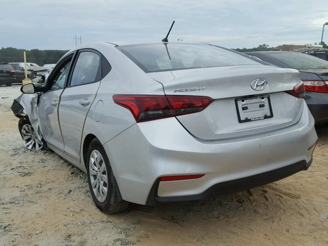 3KPC24A33JE022588 - 2018 HYUNDAI ACCENT SEL SILVER photo 3