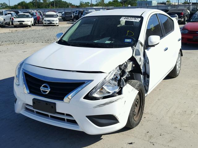 3N1CN7AP4FL949391 - 2015 NISSAN VERSA S WHITE photo 2