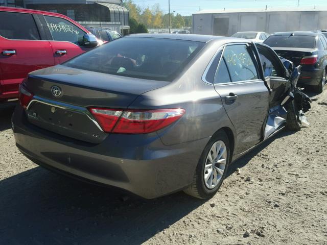 4T4BF1FK9GR581167 - 2016 TOYOTA CAMRY LE GRAY photo 4