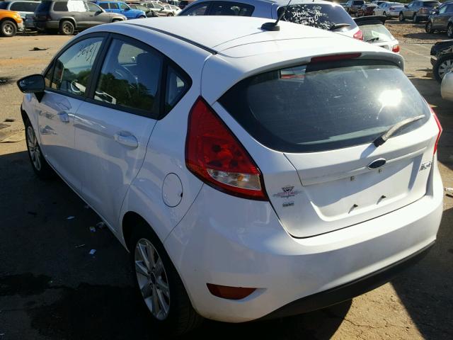 3FADP4EJ5BM238325 - 2011 FORD FIESTA SE WHITE photo 3