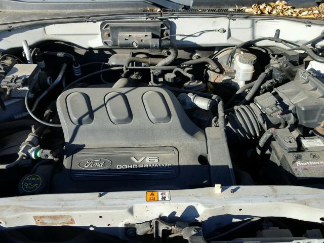 1FMYU02142KB66246 - 2002 FORD ESCAPE SILVER photo 7