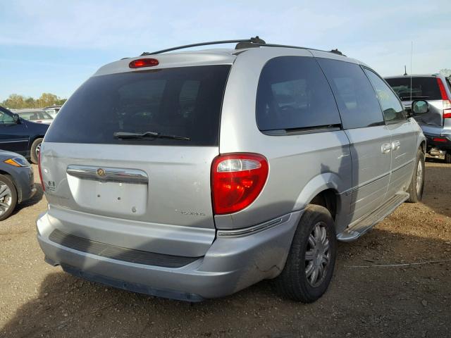 2C4GP54L55R501751 - 2005 CHRYSLER TOWN & COU SILVER photo 4