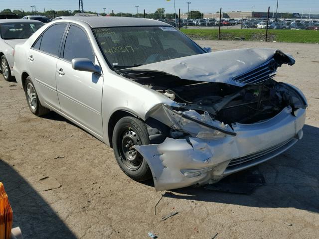 4T1BE32K55U418317 - 2005 TOYOTA CAMRY LE SILVER photo 1