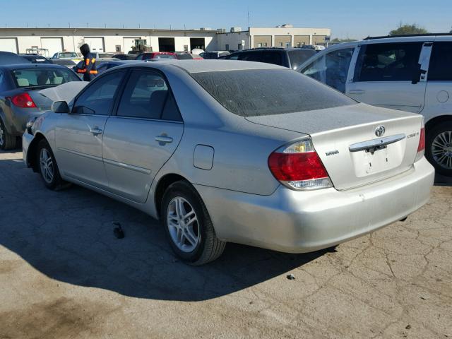 4T1BE32K55U418317 - 2005 TOYOTA CAMRY LE SILVER photo 3