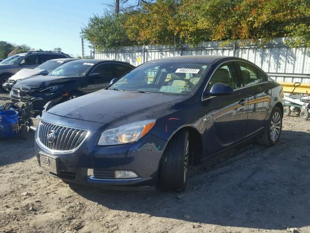 W04GN5EC9B1005821 - 2011 BUICK REGAL CXL BLUE photo 2