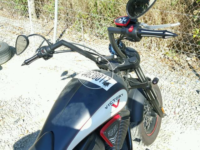 5VPWB36N7C3007993 - 2012 VICTORY MOTORCYCLES HIGH-BALL შავი ფოტო 5