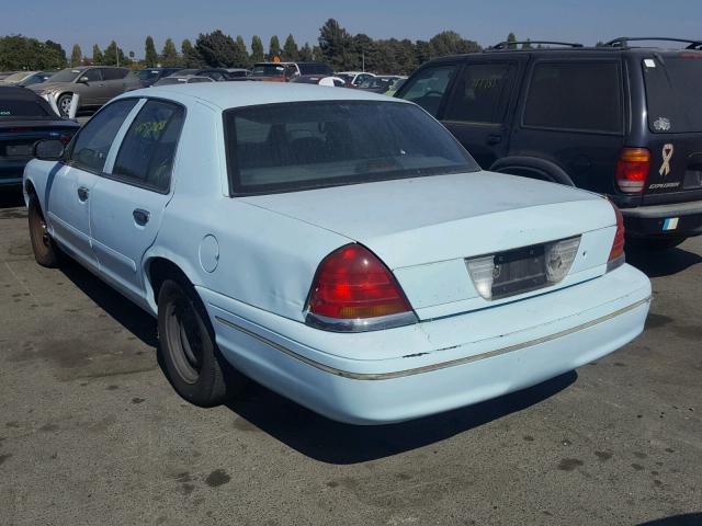 2FAFP72W4WX140777 - 1998 FORD CROWN VICT BLUE photo 3