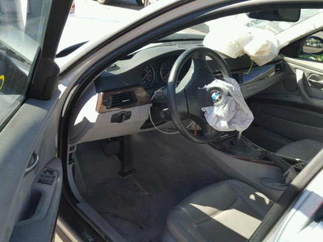 WBAVC93588K044589 - 2008 BMW 328 XI GRAY photo 9