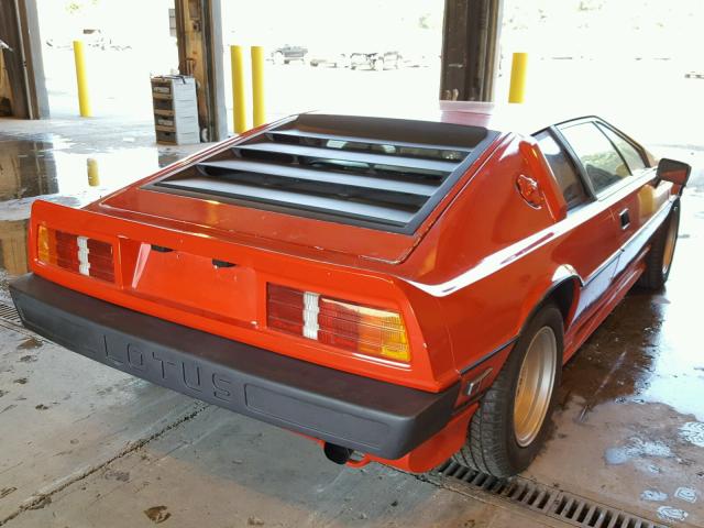 SCCFC20AXDHF60333 - 1983 LOTUS ESPRIT RED photo 4