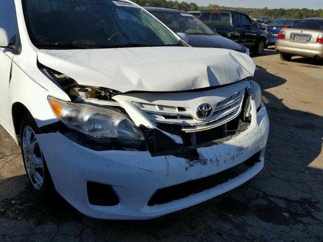 5YFBU4EE4DP164114 - 2013 TOYOTA COROLLA BA WHITE photo 9