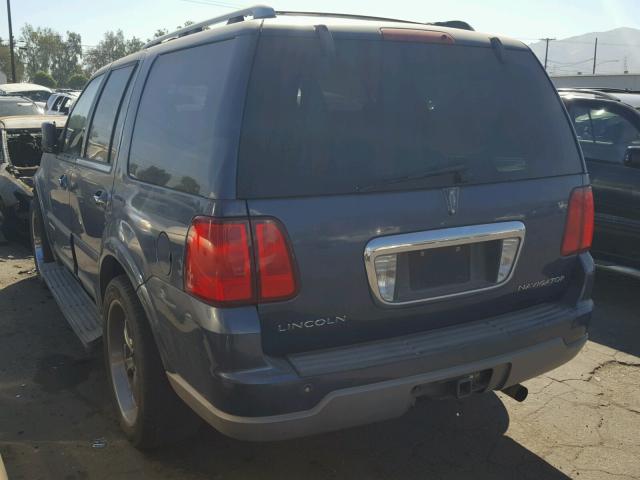 5LMFU27R13LJ36843 - 2003 LINCOLN NAVIGATOR Blau Foto 3