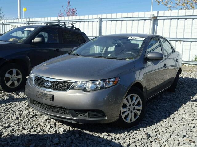 KNAFT4A27C5500640 - 2012 KIA FORTE LX GRAY photo 2