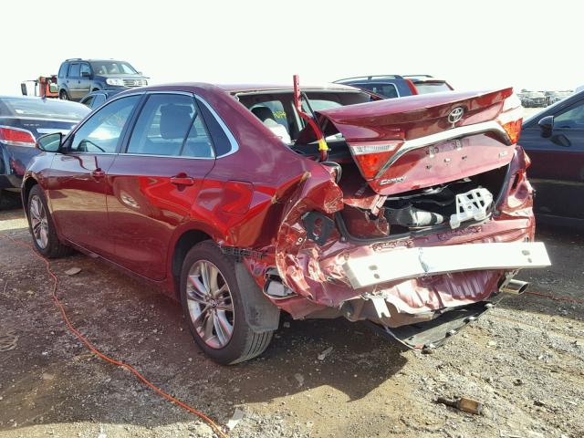 4T1BF1FK0GU608699 - 2016 TOYOTA CAMRY LE RED photo 3