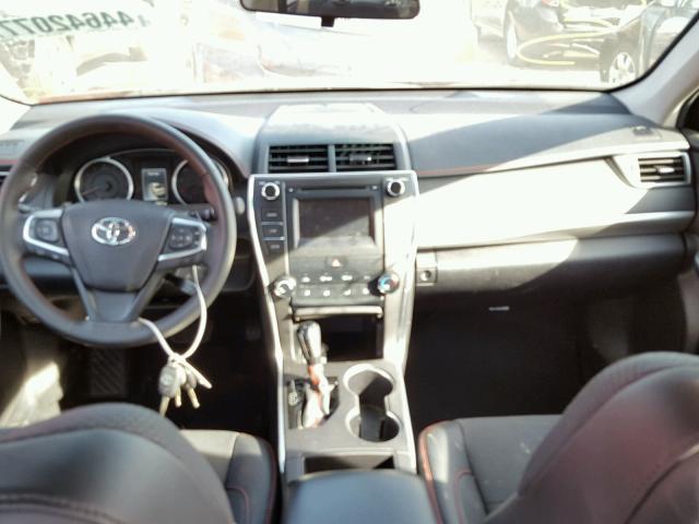 4T1BF1FK0GU608699 - 2016 TOYOTA CAMRY LE წითელი ფოტო 9