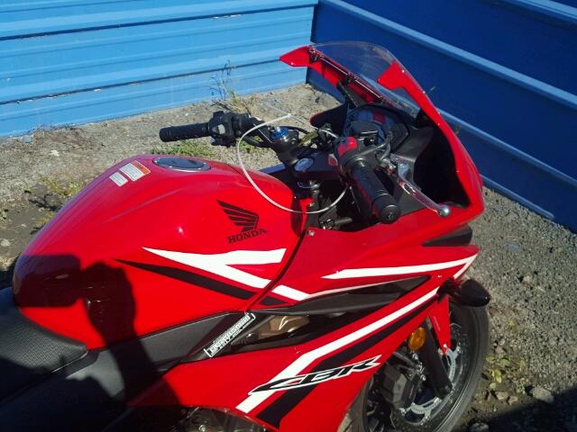 MLHPC4409H5400058 - 2017 HONDA CBR500 RED photo 5