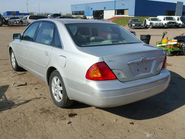 4T1BF28B22U232308 - 2002 TOYOTA AVALON XL SILVER photo 3