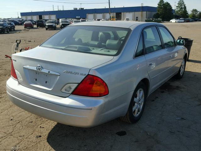 4T1BF28B22U232308 - 2002 TOYOTA AVALON XL SILVER photo 4