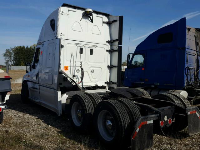 1FUJGLBG0DSFB0040 - 2013 FREIGHTLINER CASCADIA 1 WHITE photo 3