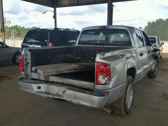 1D7RE3GK6BS549586 - 2011 DODGE DAKOTA SLT SILVER photo 4