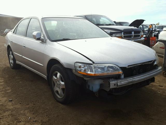 1HGCG1657XA026957 - 1999 HONDA ACCORD EX SILVER photo 1