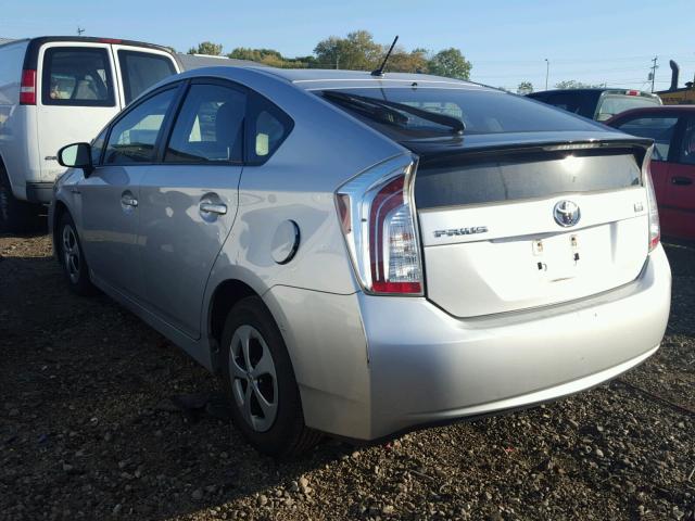 JTDKN3DU3D5637935 - 2013 TOYOTA PRIUS SILVER photo 3