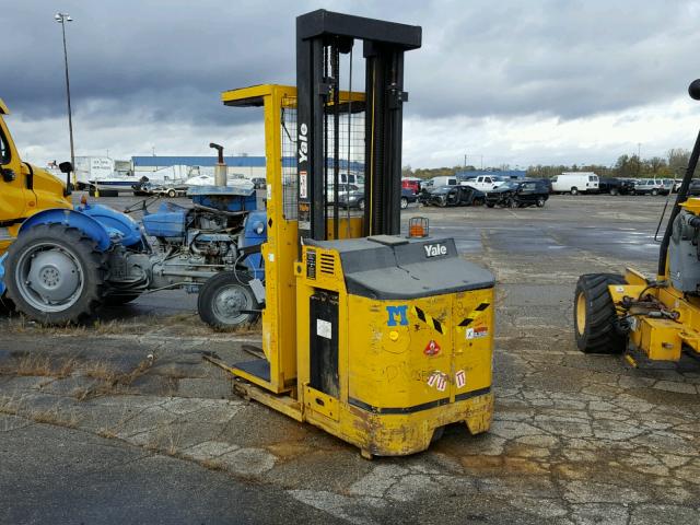 502135201 - 2003 YALE FORK TRUCK YELLOW photo 3