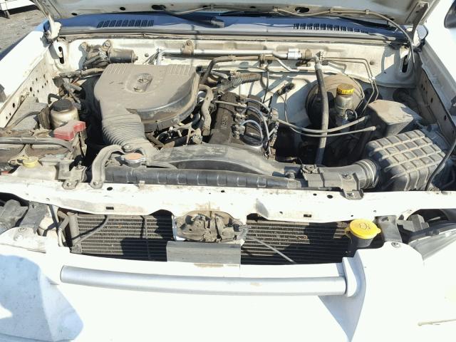 1N6DD26S82C306176 - 2002 NISSAN FRONTIER K WHITE photo 7