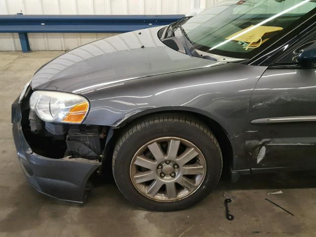 1C3EL65RX4N401625 - 2004 CHRYSLER SEBRING LI GRAY photo 9