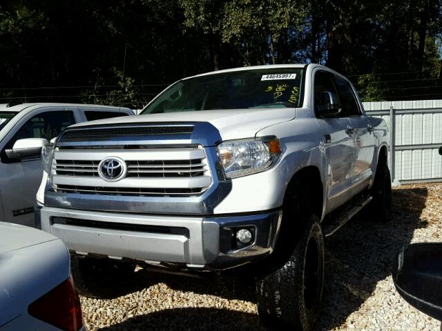 5TFAW5F15EX344759 - 2014 TOYOTA TUNDRA CRE WHITE photo 2