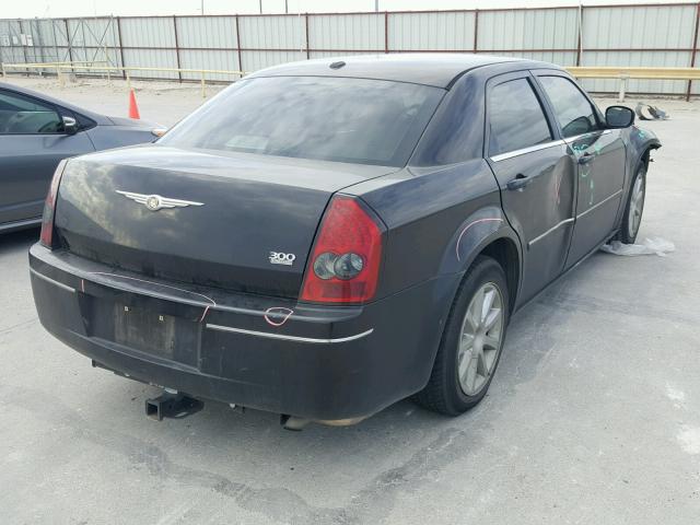 2C3LA53G17H649297 - 2007 CHRYSLER 300 TOURIN BLACK photo 4