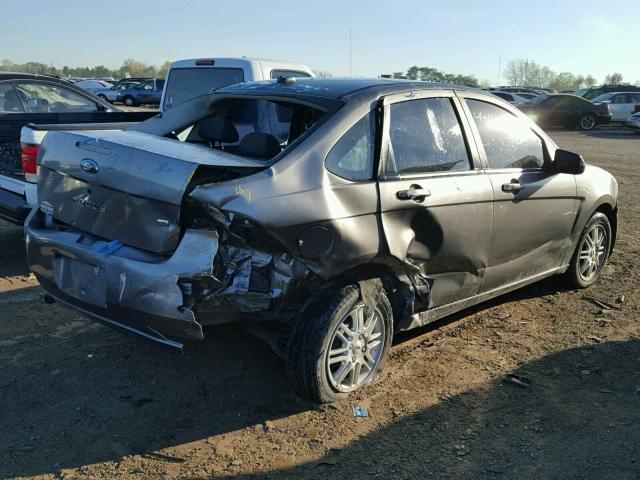 1FAHP35N29W102484 - 2009 FORD FOCUS SE GRAY photo 4