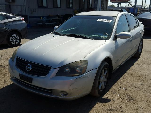 1N4AL11D05C219877 - 2005 NISSAN ALTIMA S SILVER photo 2