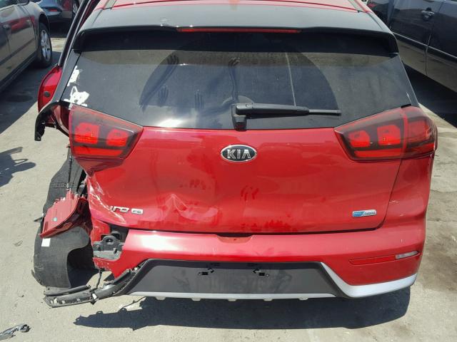 KNDCB3LC9H5100966 - 2017 KIA NIRO FE RED photo 9