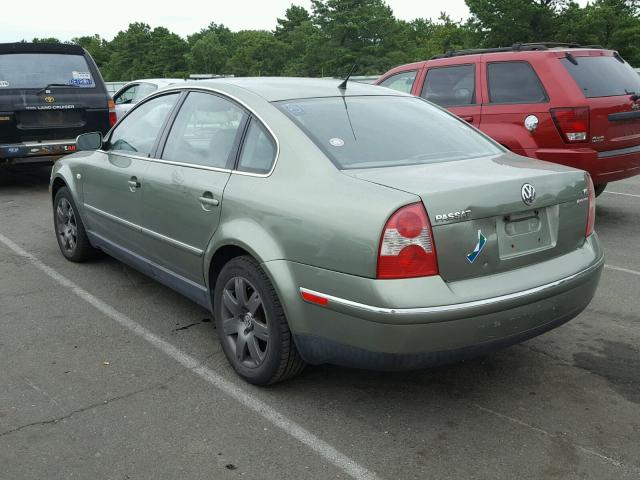 WVWTH63BX2P454028 - 2002 VOLKSWAGEN PASSAT GLX GREEN photo 3
