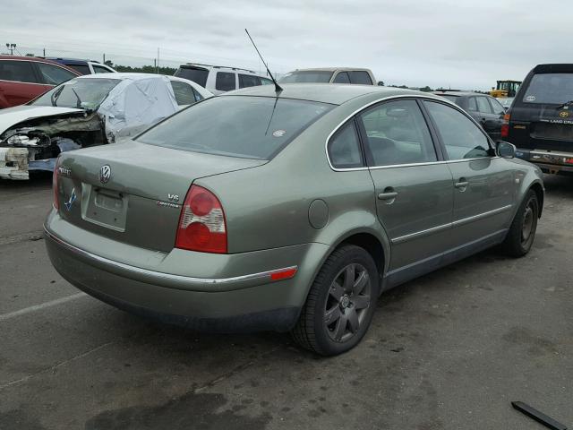 WVWTH63BX2P454028 - 2002 VOLKSWAGEN PASSAT GLX GREEN photo 4